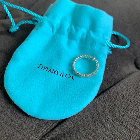 Authentic Tiffany XOXO ring Discontinued - Picture 2 of 2